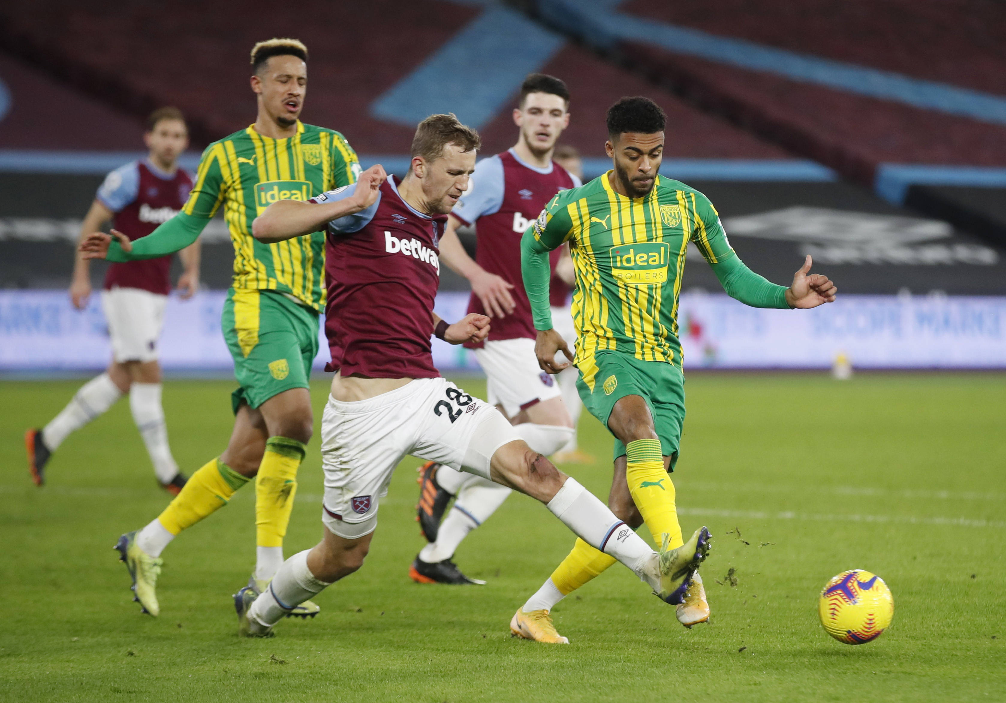 他都能用冷 他都能用冷